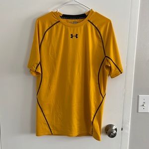 Under Armour tshirt